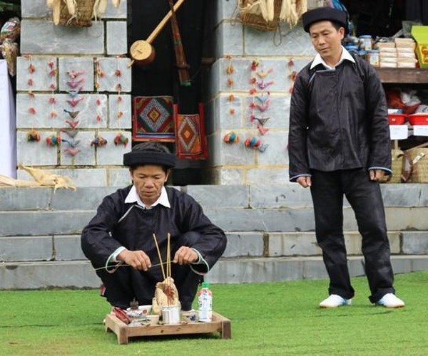 Điệu múa trống của đồng bào Giáy ở tỉnh Hà Giang - Anh 1