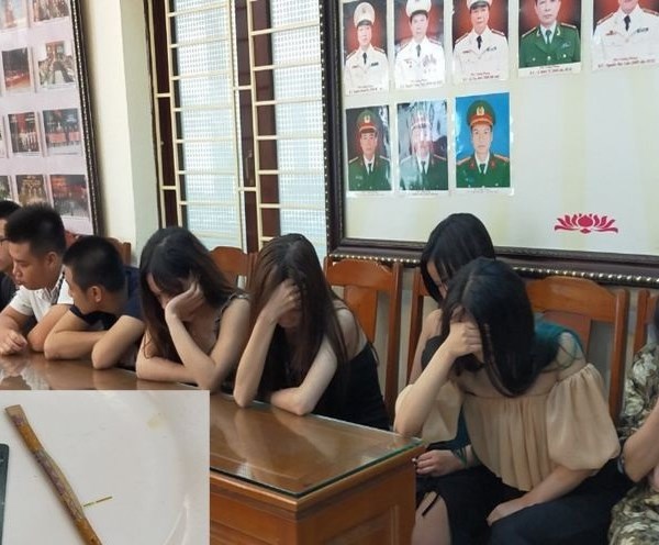 Thanh Hoá: Bắt quả tang 14 nam nữ sử dụng ma túy trong phòng hát - Anh 1
