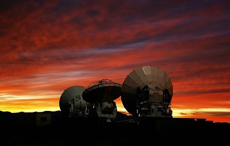 Đài thiên văn lớn nhất thế giới ngừng hoạt động do Covid-19 - Anh 1