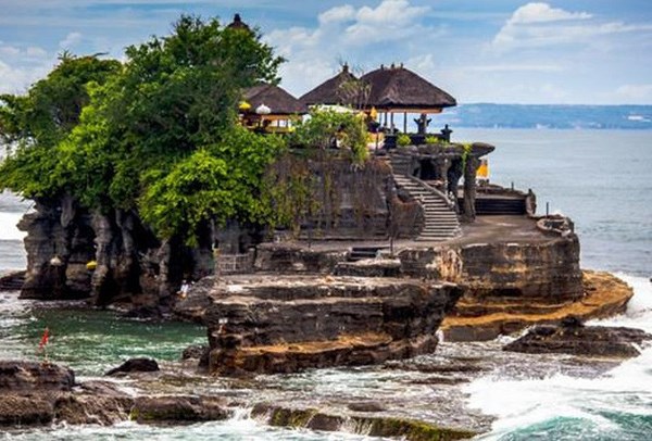 Indonesia đón khách quốc tế trở lại Bali từ 11.9 - Anh 1