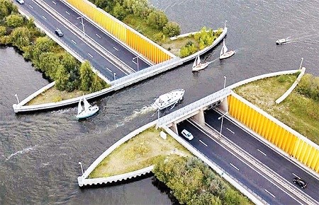 Cây cầu ‘2 trong 1’ độc nhất vô nhị ở Hà Lan - Anh 1