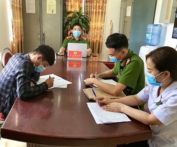 Hà Tĩnh: Phạt sinh viên từ Đà Nẵng về không chấp hành cách ly tại nhà - Anh 1