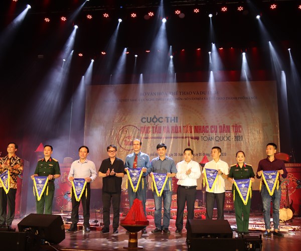 Cuộc thi Độc tấu và hòa tấu nhạc cụ dân tộc toàn quốc 2020 tại Hà Nội - Anh 2