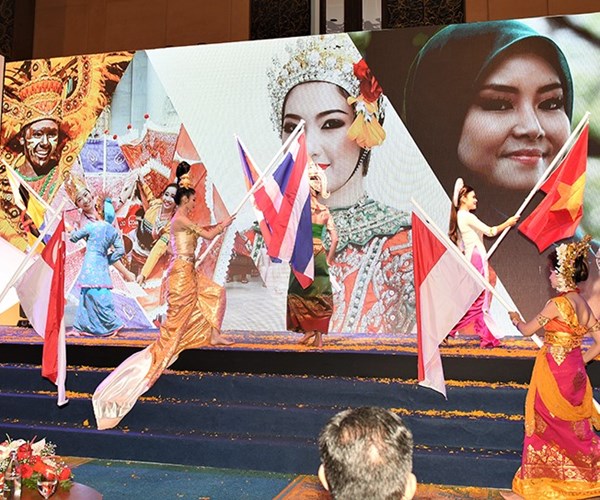 Bế mạc Diễn đàn Du lịch ASEAN (ATF) 2018: Sự hòa hợp trong ASEAN: Từ Chiang Mai đến Hạ Long - Anh 3