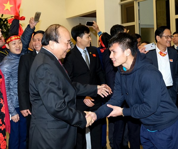 Thủ tướng gặp mặt Đội tuyển U23 Việt Nam: Hôm nay, đất trời như bừng sáng - Anh 5