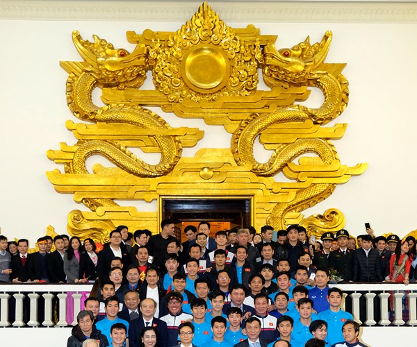 Thủ tướng gặp mặt Đội tuyển U23 Việt Nam: Hôm nay, đất trời như bừng sáng - Anh 7