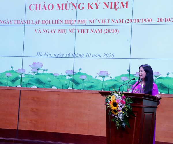 Bộ trưởng Nguyễn Ngọc Thiện:  Bộ VHTTDL rất quan tâm tới việc đào tạo, bồi dưỡng, bổ nhiệm cán bộ nữ - Anh 6