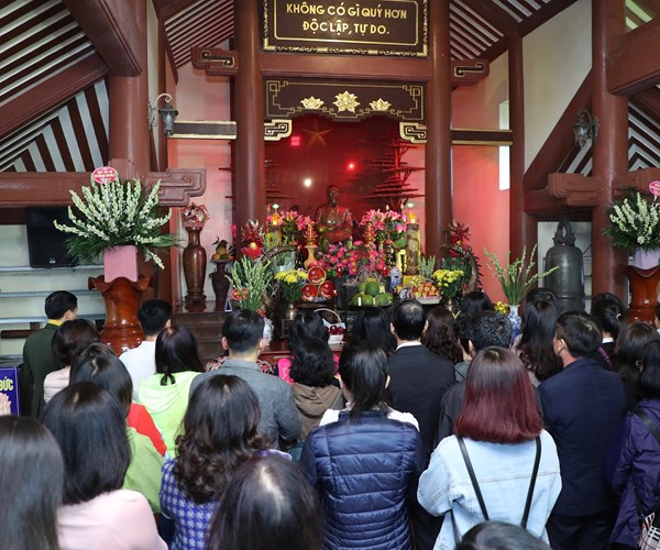 Bộ VHTTDL: Dâng hương tưởng niệm Chủ tịch Hồ Chí Minh tại Đền thờ Bác Hồ và Khu di tích K9 - Anh 3