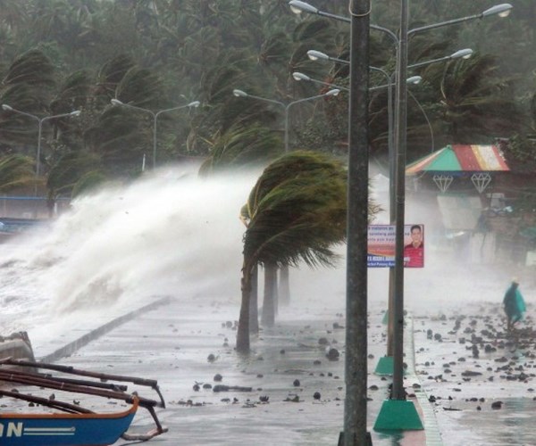 Philippines bão nối bão, Châu Á thiệt hại nặng nề vì thiên tai - Anh 1