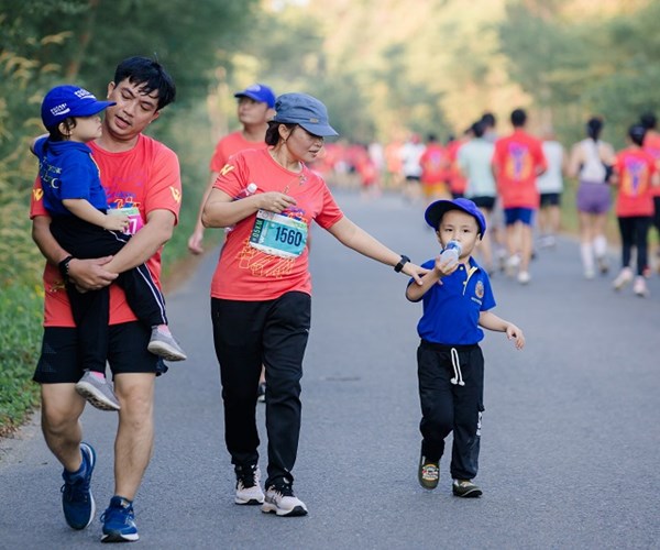 Mãn nhãn cung đường marathon “cực phẩm” và kỳ nghỉ trong mơ ở Vinpearl Phú Quốc - Anh 5