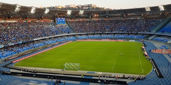 CLB Napoli đổi tên sân nhà để tri ân Diego Maradona - Anh 1