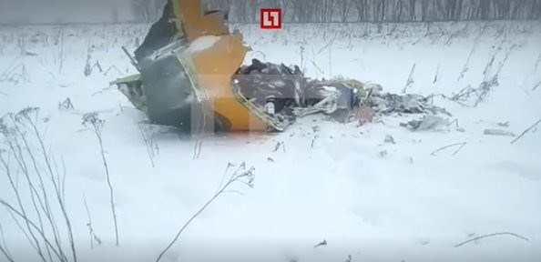 Nga: Máy bay rơi, toàn bộ 71 hành khách có thể đã thiệt mạng - Anh 2