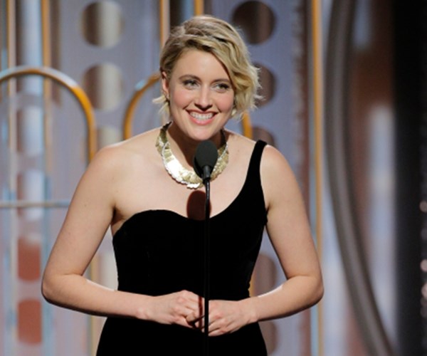 Nữ đạo diễn Greta Gerwig tiết lộ câu chuyện mẹ con đầy cảm động trong 