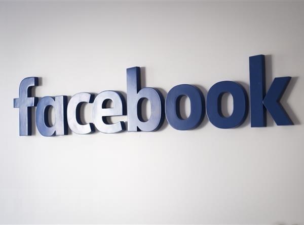 Italia phạt Facebook hơn 8 triệu USD do sai phạm trong bảo vệ dữ liệu - Anh 1
