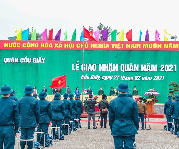 Hà Nội: Quận Cầu Giấy tổ chức lễ giao, nhận quân 2021 - Anh 1