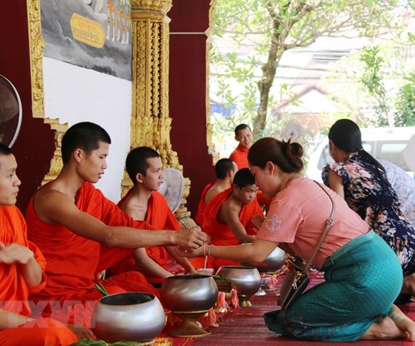 Lào cấm tổ chức các sự kiện công cộng trong dịp năm mới Bun Pimay - Anh 1