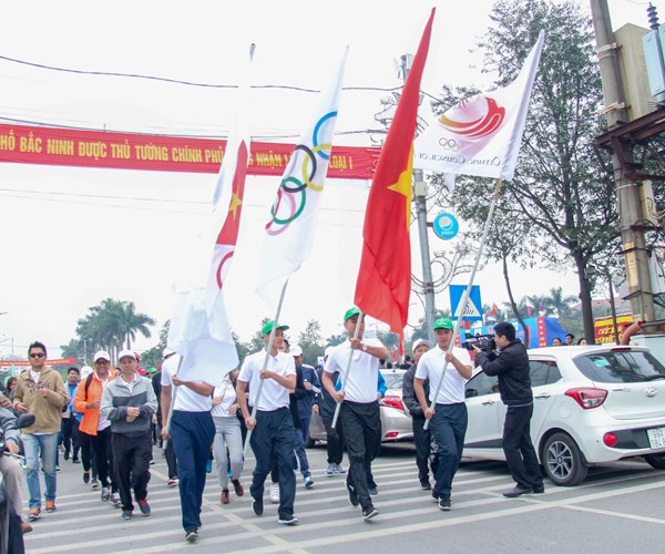 Hơn 3.000 người tham gia Ngày chạy hưởng ứng Asian Games 18 tại Việt Nam - Anh 2