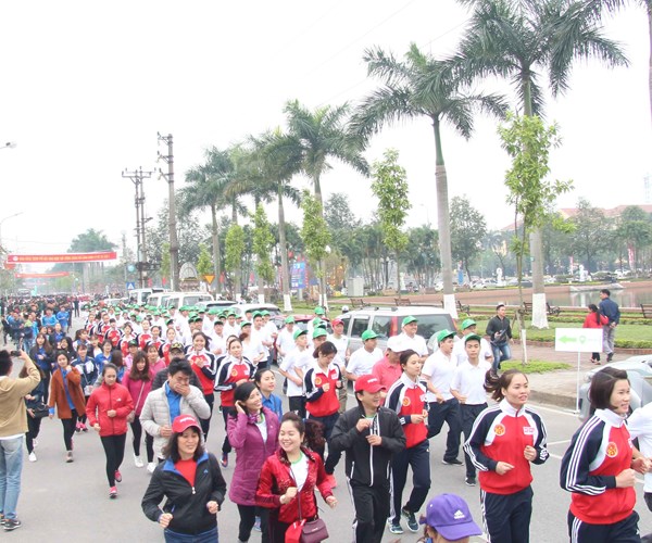Hơn 3.000 người tham gia Ngày chạy hưởng ứng Asian Games 18 tại Việt Nam - Anh 4