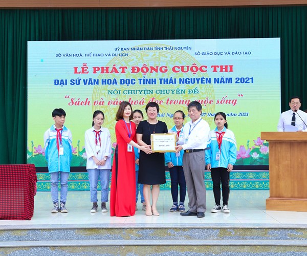 Thái Nguyên: Phát động Cuộc thi “Đại sứ Văn hóa đọc năm 2021” - Anh 8