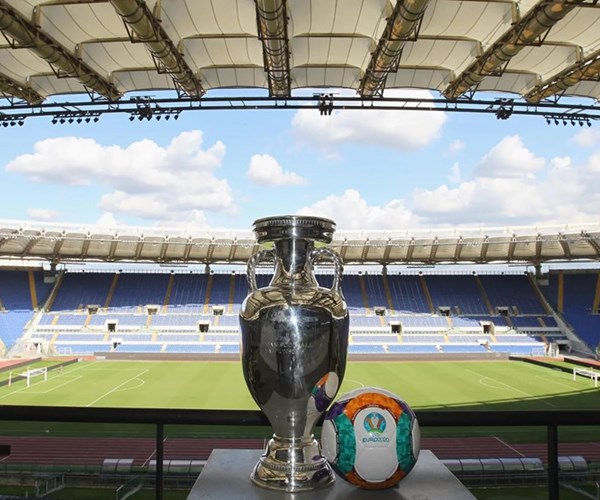UEFA xác nhận tổ chức Euro 2020 tại sân Stadio Olimpico ở Rome - Anh 1