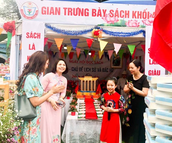 Hà Nội: Trường tiểu học Trung Yên tổ chức ngày Hội Sách và Văn hóa đọc 2021 - Anh 6