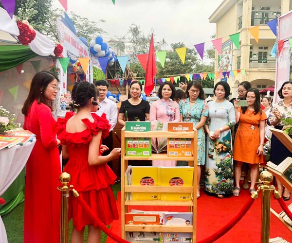 Hà Nội: Trường tiểu học Trung Yên tổ chức ngày Hội Sách và Văn hóa đọc 2021 - Anh 5