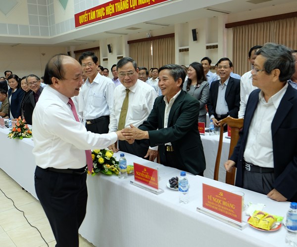 Thủ tướng Chính phủ Nguyễn Xuân Phúc  mong Quảng Nam tăng gấp đôi quy mô nền kinh tế vào năm 2025 - Anh 2