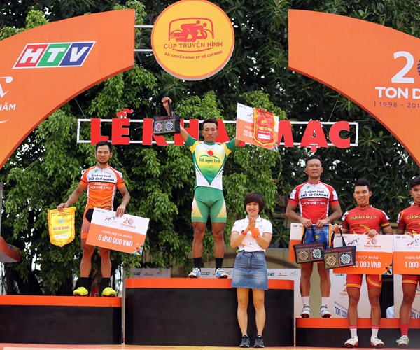 Chặng 2 giải xe đạp Cúp Truyền hình TP.HCM 2018:​ Nguyễn Thành Tâm thắng chặng bằng nước rút thần tốc - Anh 2