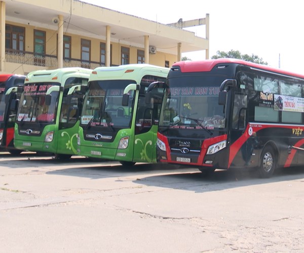 Kon Tum dừng hoạt động vận tải hành khách công cộng đến Đà Nẵng - Anh 1