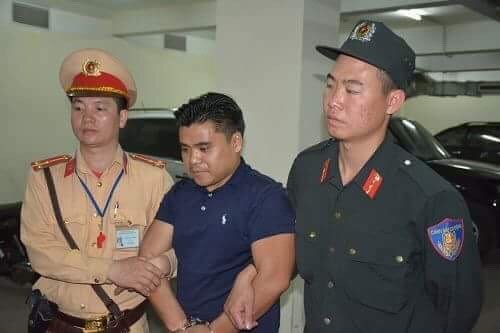 Quảng Ninh: Bắt khẩn cấp hai đối tượng vận chuyển 100 bánh heroin - Anh 2
