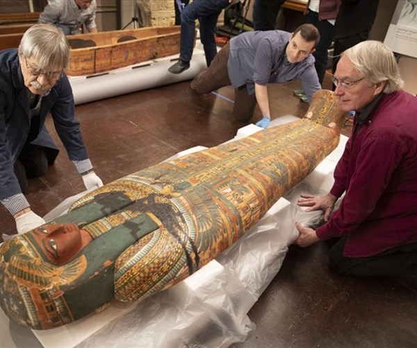 Xác ướp Ai Cập 3.000 tuổi được đưa đi chụp CT - Anh 1