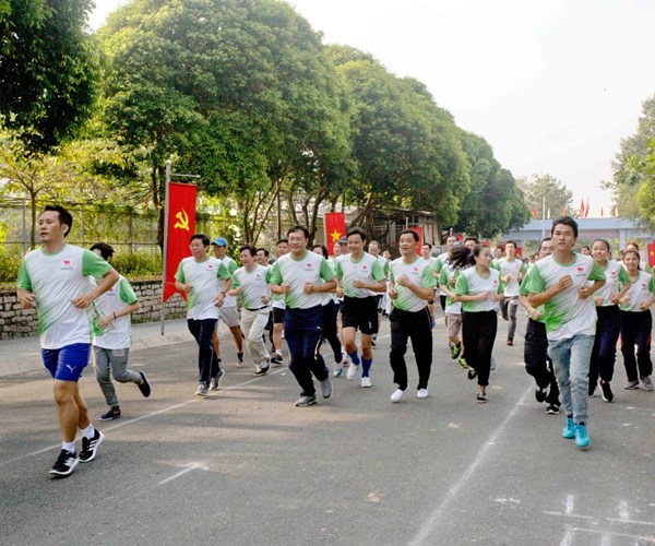 Hơn 10.000 thành viên và nhân viên Herbalife tham gia chạy vì sức khỏe toàn dân - Anh 7