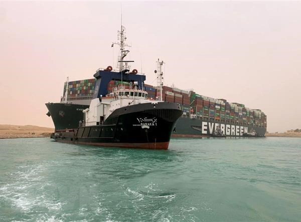 Ai Cập: Tàu Ever Given rời kênh đào Suez sau gần 4 tháng mắc kẹt - Anh 1