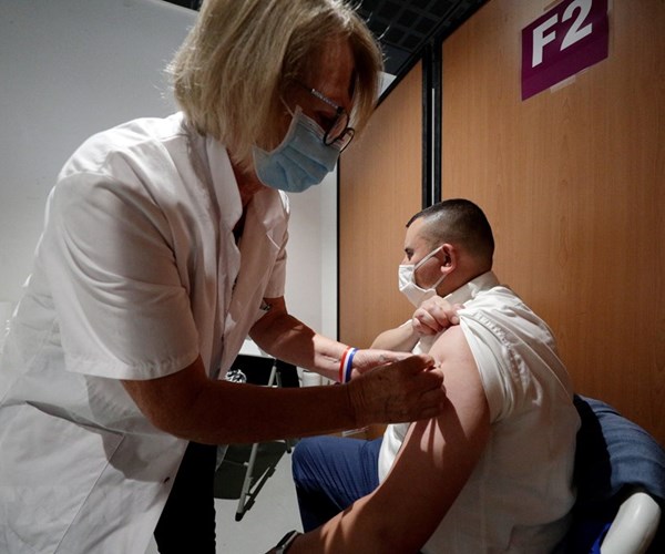 EU kêu gọi tiêm đủ 2 liều vaccine Covid-19 để phòng biến thể Delta - Anh 1