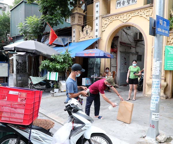 Cong lang tram tuoi, chot vung xanh giu binh yen cho nguoi Ha Noi - Anh 1