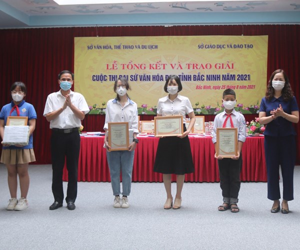Trao giải cuộc thi Đại sứ Văn hóa đọc tỉnh Bắc Ninh năm 2021 - Anh 1