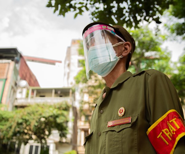 Hà Nội: Cựu chiến binh phường Nguyễn Du góp sức chống Covid-19 - Anh 11