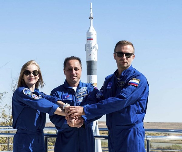 Nga là quốc gia đầu tiên đưa diễn viên lên trạm ISS để làm phim - Anh 1