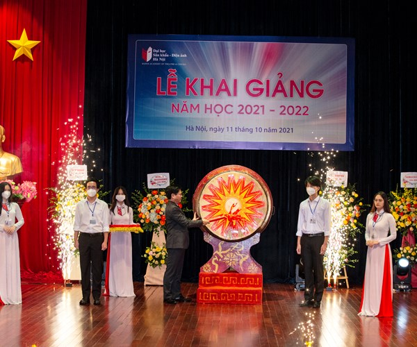 Trường Đại học Sân khấu - Điện ảnh Hà Nội khai giảng năm học mới 2021-2022 - Anh 1
