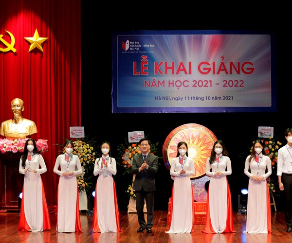 Trường Đại học Sân khấu - Điện ảnh Hà Nội khai giảng năm học mới 2021-2022 - Anh 2