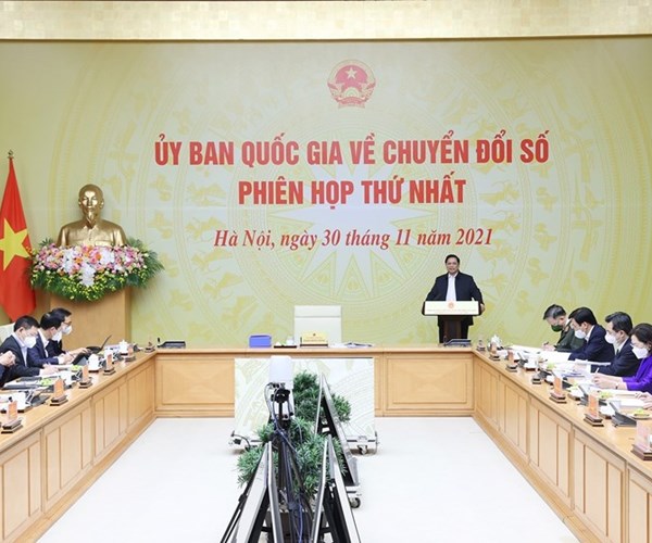 Thủ tướng Phạm Minh Chính chủ trì phiên họp thứ nhất Ủy ban quốc gia về chuyển đổi số - Anh 1