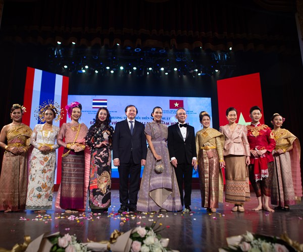Đặc sắc chương trình nghệ thuật “Đêm Gala Việt Nam - Thái Lan: 45 năm hữu nghị” - Anh 8