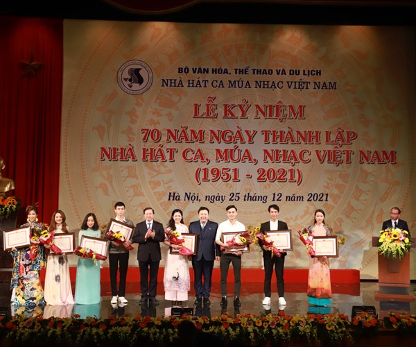70 năm thành lập Nhà hát Ca Múa Nhạc Việt Nam: Xứng đáng để tự hào - Anh 9