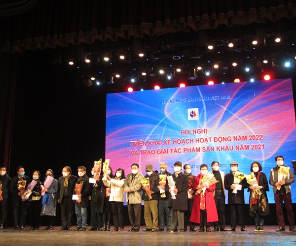 Hội Nghệ sĩ Sân khấu Việt Nam: Trao 31 giải thưởng cho nghệ sĩ, tác phẩm xuất sắc năm 2021 - Anh 2