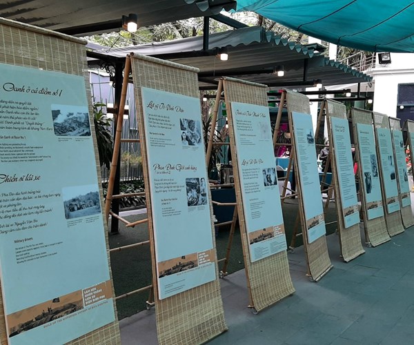 Điện Biên: Triển lãm thơ diễn ca lịch sử 