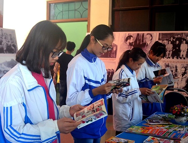 Điện Biên: Nhiều hoạt động hưởng ứng Ngày sách và Văn hoá đọc - Anh 1