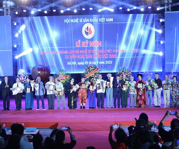 Kỷ niệm 65 năm thành lập Hội Nghệ sĩ Sân khấu Việt Nam - Anh 1