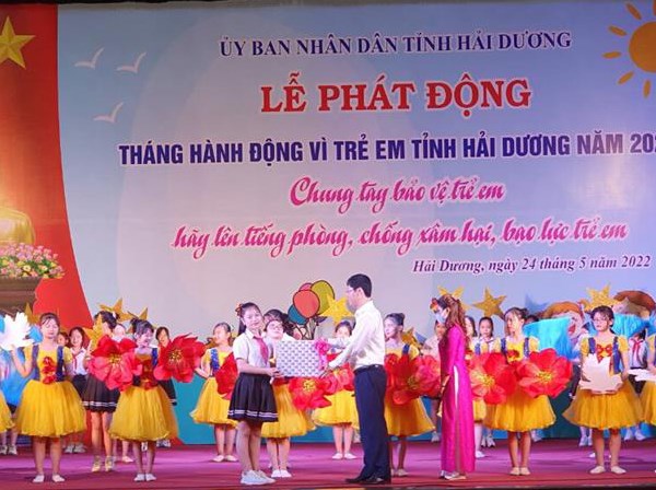 Hai Duong: Nang cao nhan thuc ve binh dang gioi va phong chong bao luc - Anh 1