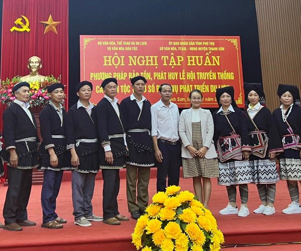 Phát huy giá trị văn hóa tiêu biểu dân tộc Mường, Dao ở Thanh Sơn gắn với phát triển du lịch - Anh 7