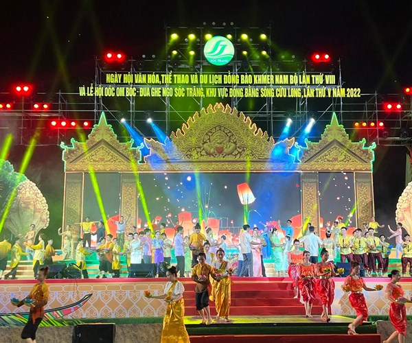 Sẵn sàng cho Lễ khai mạc Ngày hội tôn vinh bản sắc văn hóa đồng bào Khmer Nam Bộ - Anh 5